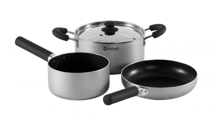The Outwell Feast cook set M is smarter than it looks – the handles detach completely