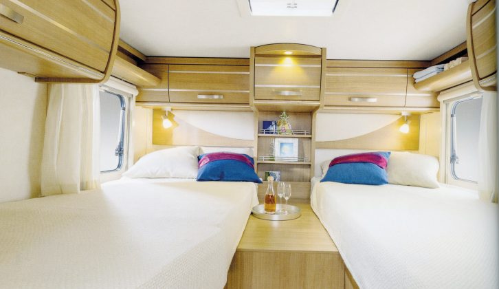 You get this stylish Lugano Pear cabinetwork in a Hymer Exsis-i 572