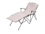 With its net cupholder, the Outwell Merlo sun lounger is designed with drinks and sunbathing in mind