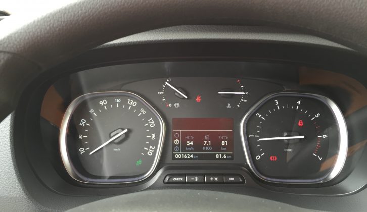 You get unusually-shaped but easy-to-read dials in the Expert/Dispatch cabin, as well as a great head-up display