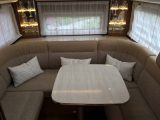 At the rear of the Hymer DuoMobil B-DL 534 is a spacious and luxurious U-shaped lounge