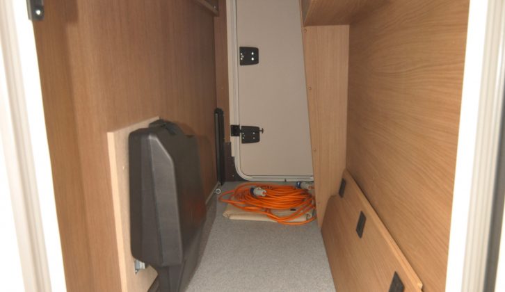The garage width of this Dethleffs motorhome is a tad limited – you’re unlikely to get anything as bulky
as a scooter in here, for example