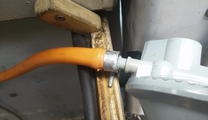 A new flexible gas hose was required to remedy a previous bodge