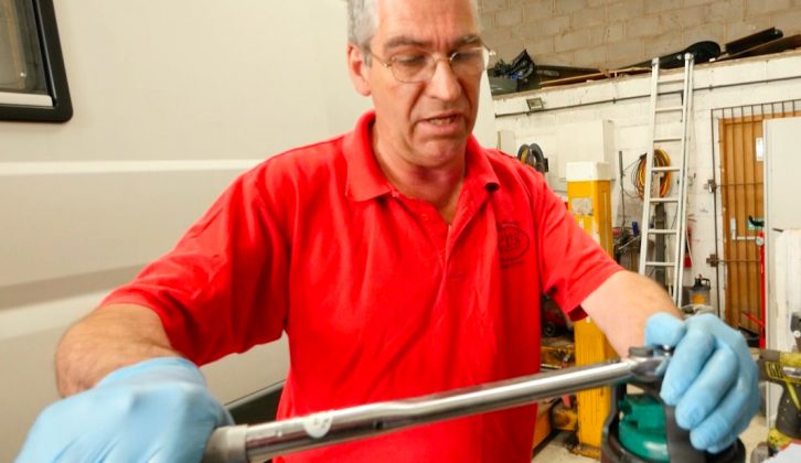 Diamond Dave shows you how to service your motorhome's fuel filter in today's TV show