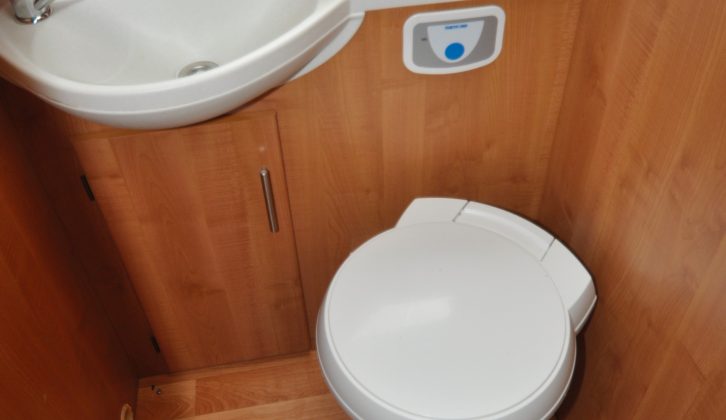 Watch out for the clear window in the toilet room – luckily there’s a blind!