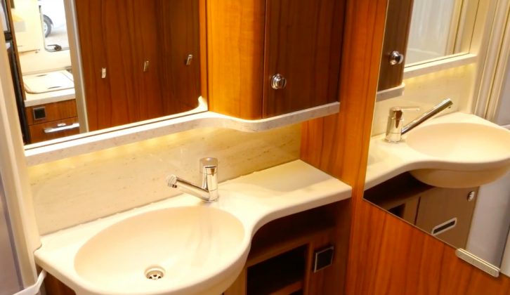 There's also a striking-looking washroom inside this Hymer B-Class DynamicLine 588 – tune in and see it for yourself!