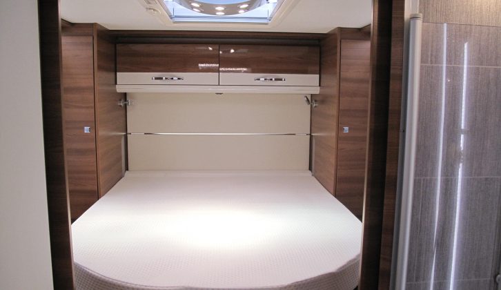 The 8.86m-long Globetrotter XXL 9050-2 is a six-berth with an island bed