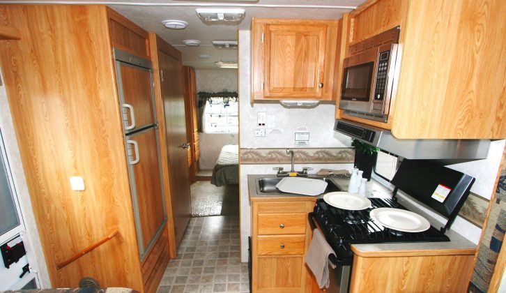 The 28QS also has a well-fitted kitchen, as you can see