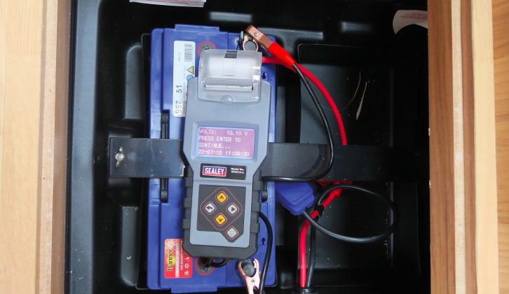 A reading of 12.7V means that the leisure battery is approximately 100% charged