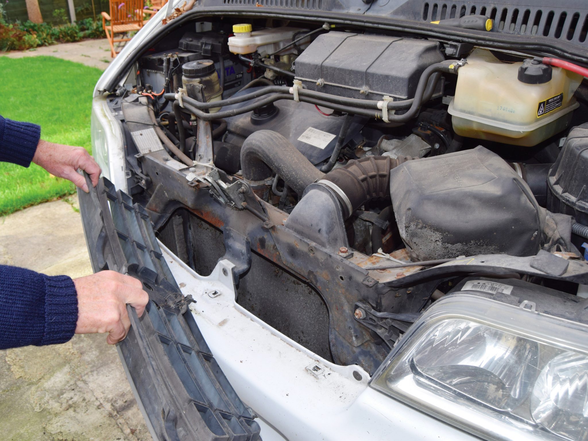 How to fit new headlamps to a Fiat Ducato Practical Motorhome