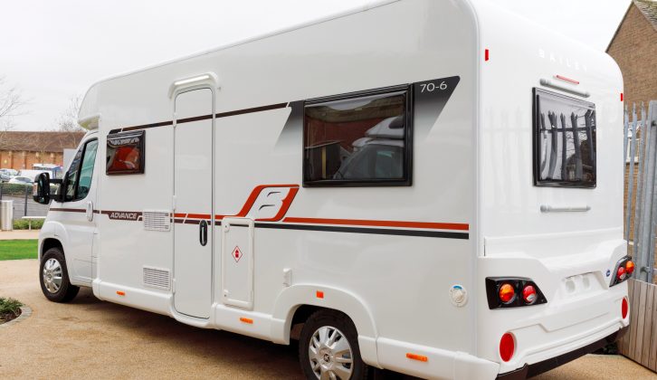 The classy new brown graphics recall the luxury Autograph range on this 6.96m-long motorhome
