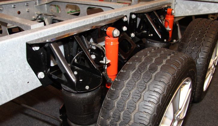 A tag axle AL-KO chassis with air suspension. The size of the bellows means that this cannot be retrofitted