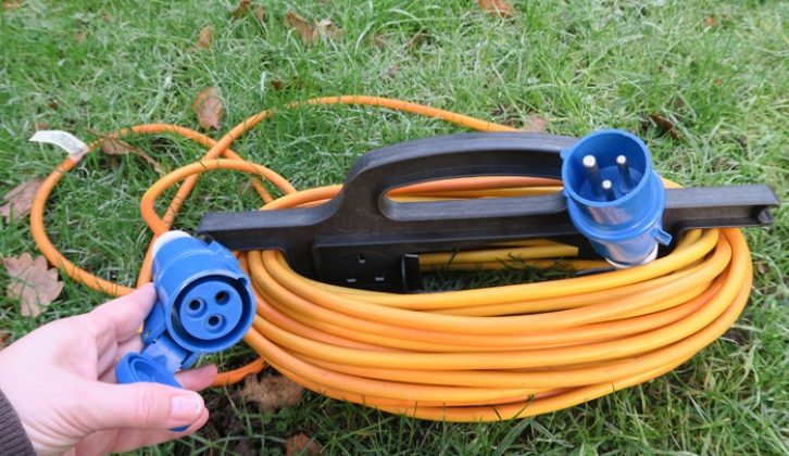 Hook-up cables should be fitted with three-pin blue connectors suitable for UK sites and compliant with BS EN 60309-2