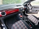 Smart red dashboard and Jacara red cloth upholstery