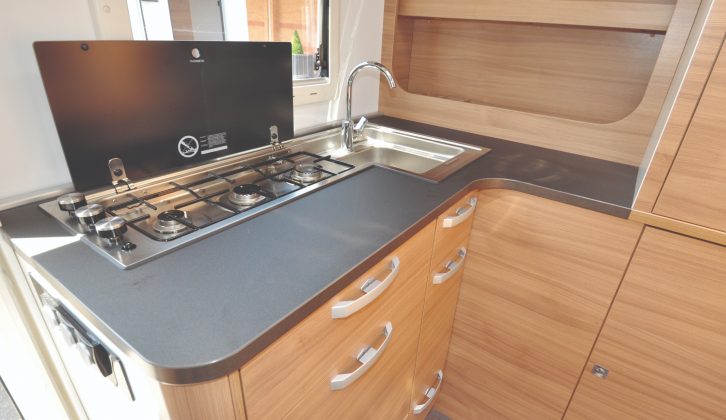 The clever hob and sink design provides generous permanent worktop in the kitchen