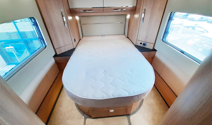 The island bed in the Auto Trail Grand Frontier GF 88