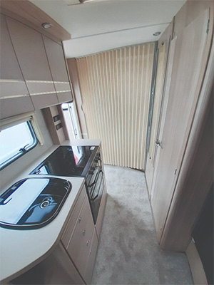 The partition in use in the Elddis Autoquest 150
