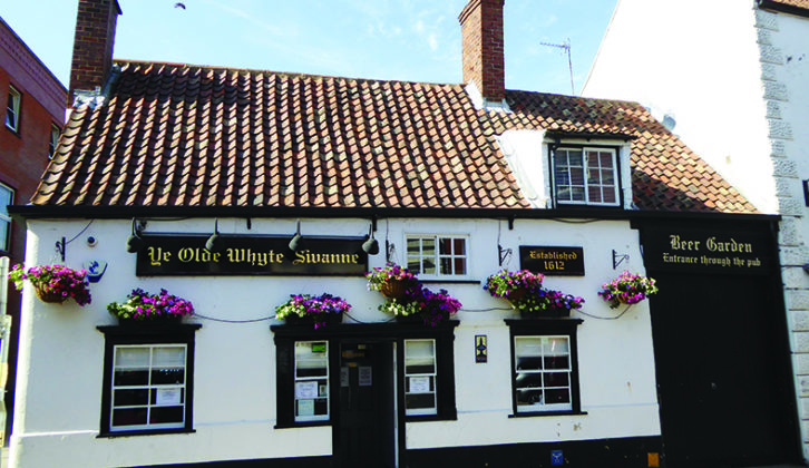 Ye Olde Whyte Swanne, Louth
