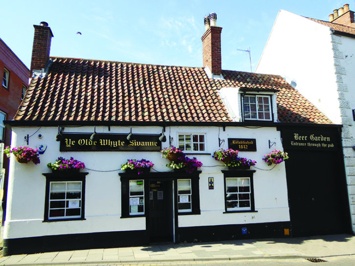 Ye Olde Whyte Swanne, Louth