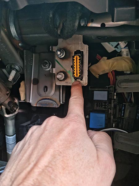 The diagnostic or OBD socket on the Renault Trafic – this port allows new mapping to be downloaded onto the factory ECU