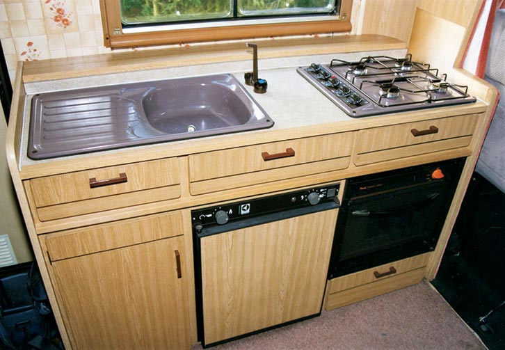 The kitchen of a 1984 600/4 2.0P prototype 
