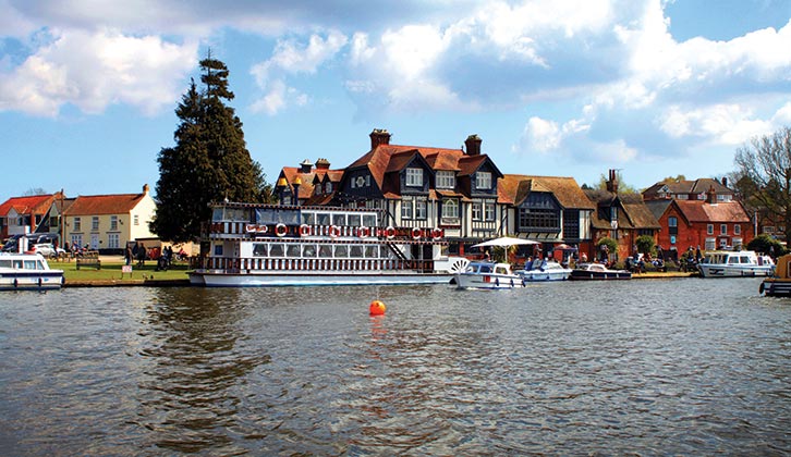 The Swan Inn in Horning, aside the River Bure