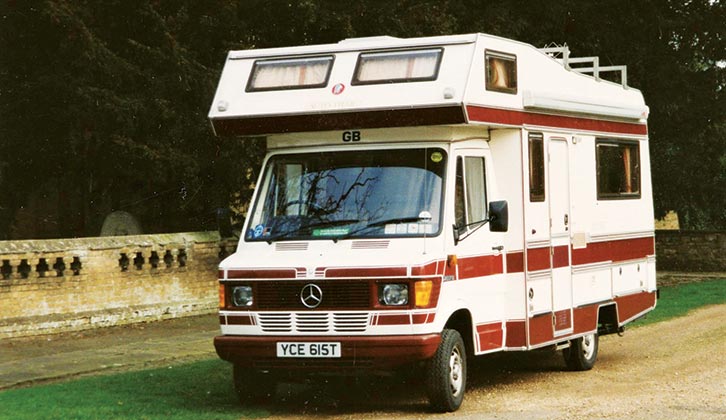 A 1988 Sioux on Mercedes 207D 