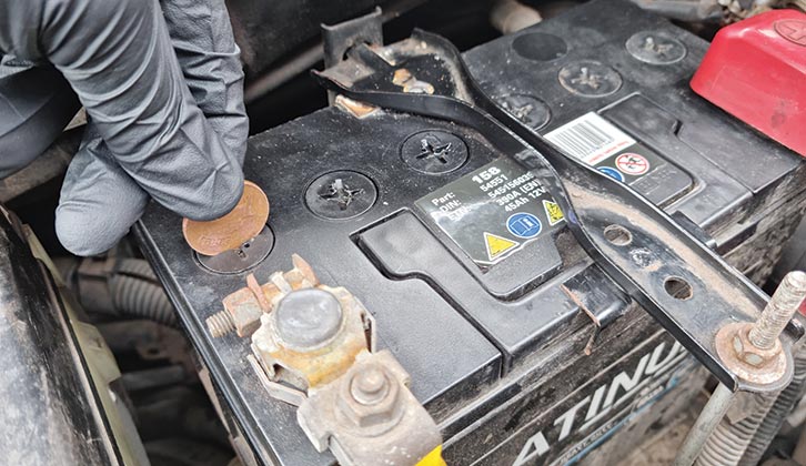 A leisure battery being topped up