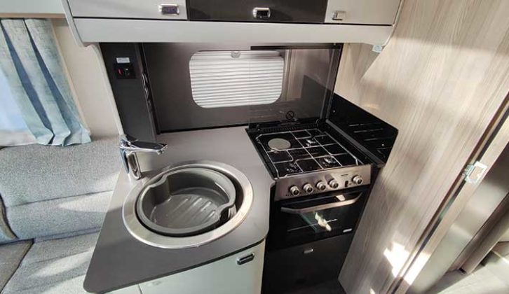 Sink and cooker in Swift Voyager 584