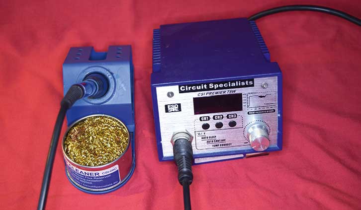 Thermostatically temperature controlled soldering iron
