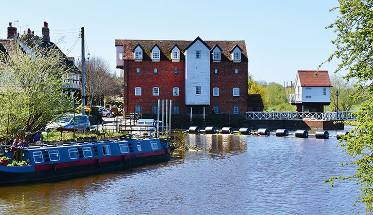 Apartments on the waterside