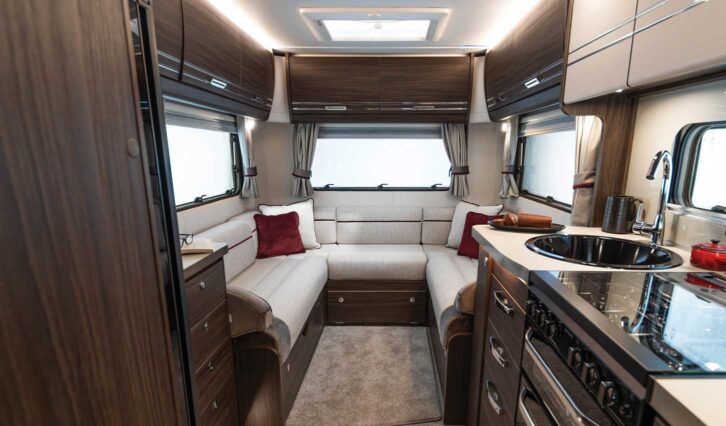 Rear-lounge in Encore 295