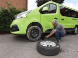 Changing a spare wheel