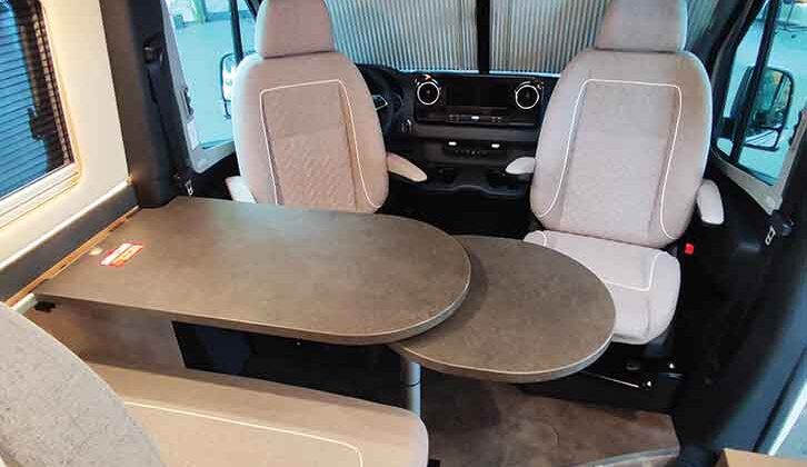 The front lounge in the Genius 641 LE