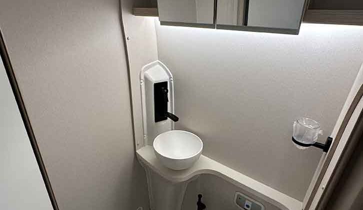 The washroom of the CV X5