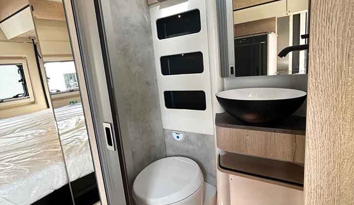 The washroom of a Fleurette 'van