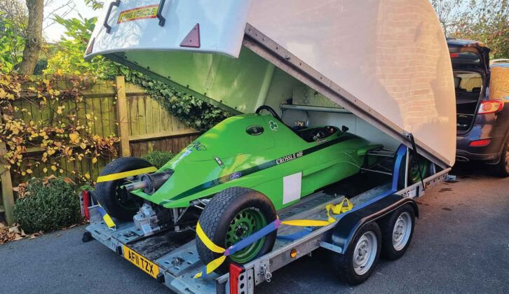 The PRG MiniSporter covering a green race car