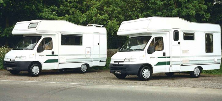 Autohomes Wayfarer (left) and Wanderer (right) at launch in 1995