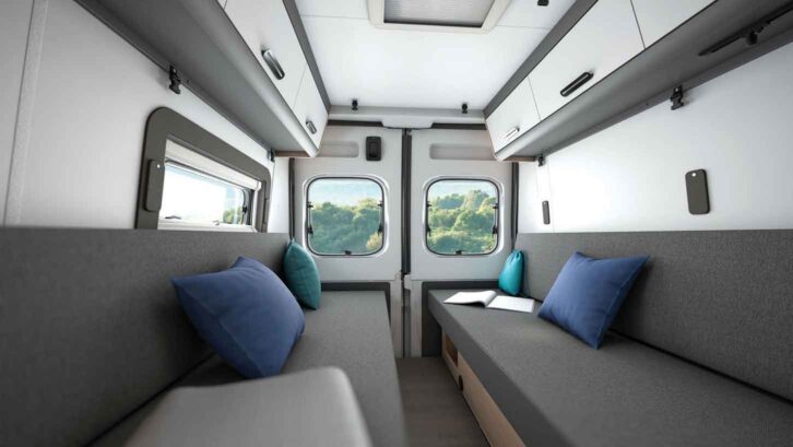 The rear single beds