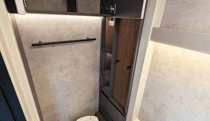 The minimalist washroom