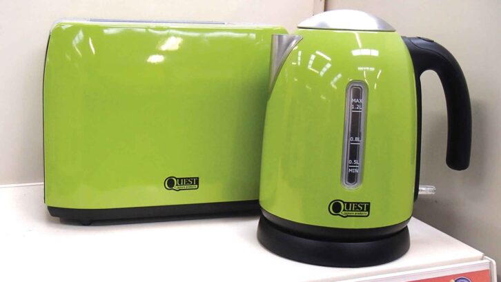 A green kettle and toaster, made by Quest