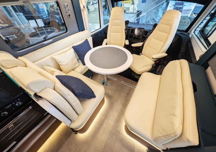 The seats swivelled round to face the lounge