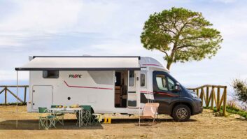 The P720FGJ pitched up with its canopy