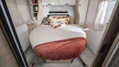 The island bed in the 798