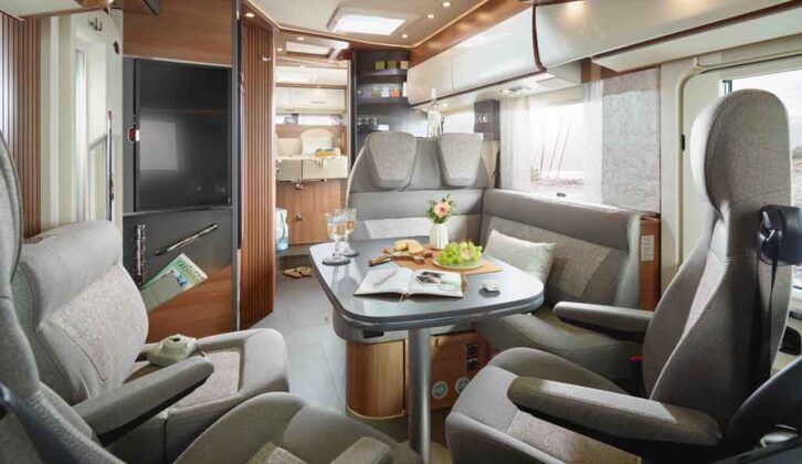 The lounge in the Carthago C2 tourer I 148 RB-QB L comfort 4.2t
