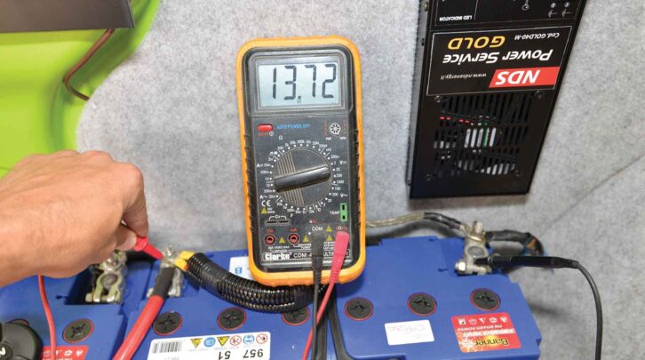 Checking the battery's charge