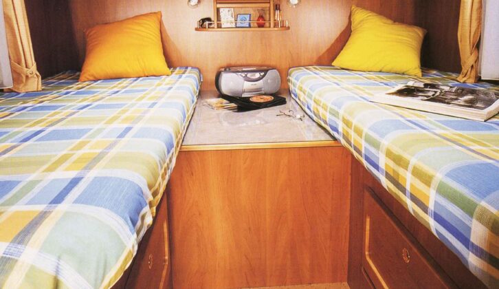 The twin single beds in the 2004 966M