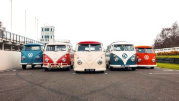 CW Type 2 Split Screens at Goodwood Motor Circuit