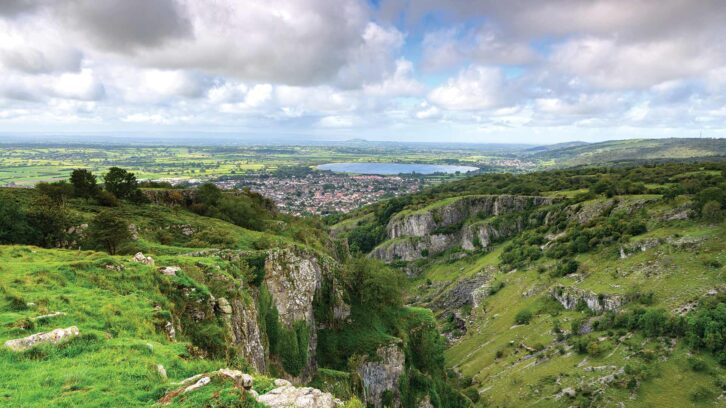 A clifftop walk above Cheddar Gorge