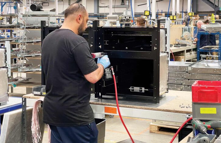 One of Thetford’s expert technicians assembling a cooker